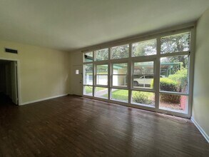 2002 Chowkeebin Nene in Tallahassee, FL - Building Photo - Building Photo