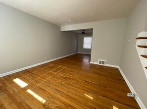 1818 S Vermont Ave in Independence, MO - Building Photo - Building Photo