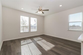 530 Ansley Ct in Taylor, TX - Building Photo - Building Photo