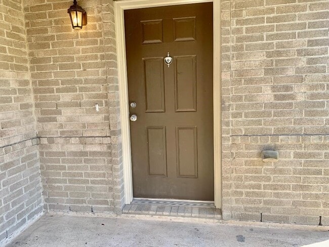 property at 2902 Beacon Grove St