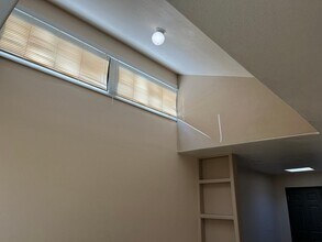 3418 Vail Ave SE-Unit -Apt 4 in Albuquerque, NM - Building Photo - Building Photo