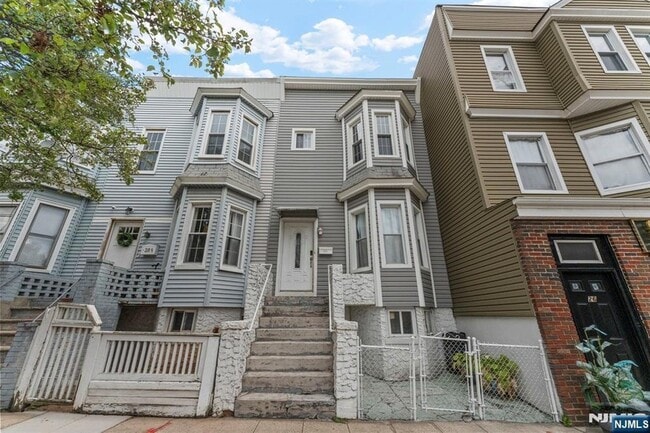 property at 28 Kearny Ave