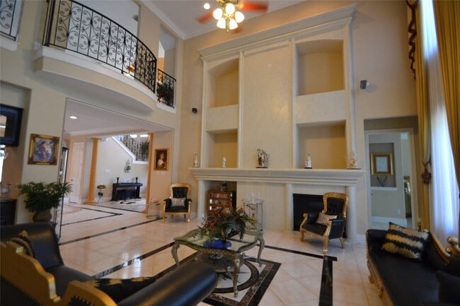 property at 5303 Fenwick Way Ct