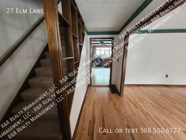 27 Elm Ln in Northbridge, MA - Building Photo - Building Photo