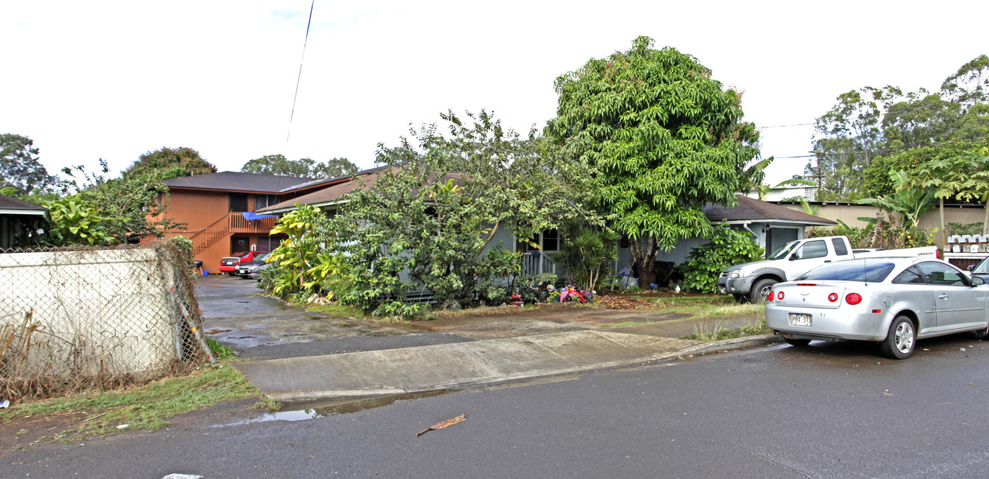 69 Lakeview Cir in Wahiawa, HI - Building Photo