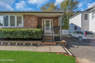 97 Monmouth Ave in Freehold, NJ - Building Photo - Building Photo