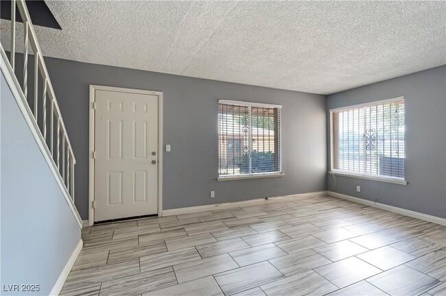 property at 1372 Lorilyn Ave