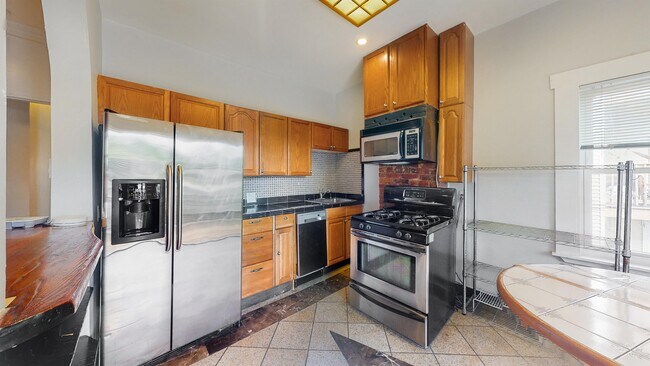 4 Mark St, Unit #2 in Boston, MA - Building Photo - Building Photo
