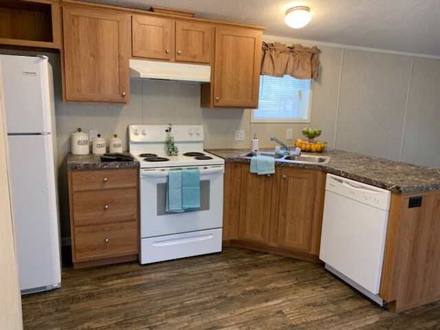 24 Via Milano in Smock, PA - Building Photo