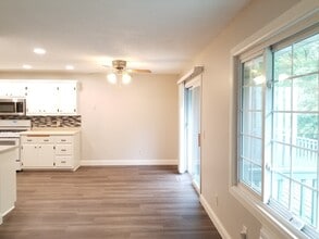 220 Leighton Dr, Unit 1 in Big Lake, MN - Foto de edificio - Building Photo