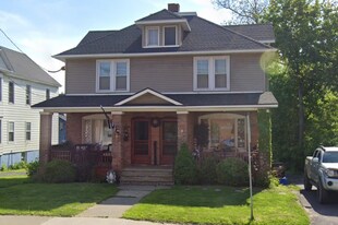 482 Pawling Ave, Unit 482 in Troy, NY - Building Photo