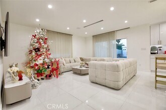 10263 Strathern St in Los Angeles, CA - Building Photo - Building Photo