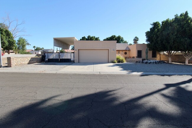 12179 E Via Loma Vista in Yuma, AZ - Building Photo - Building Photo