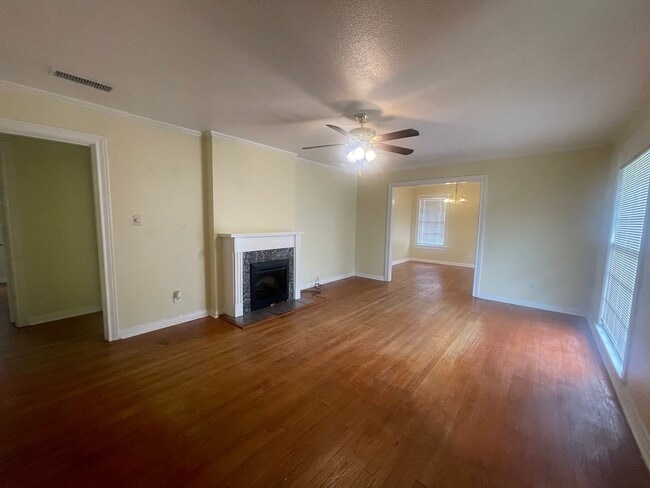 1055 Southfield Rd in Shreveport, LA - Building Photo - Building Photo