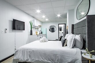 1020 16th St NW in Washington, DC - Building Photo - Building Photo