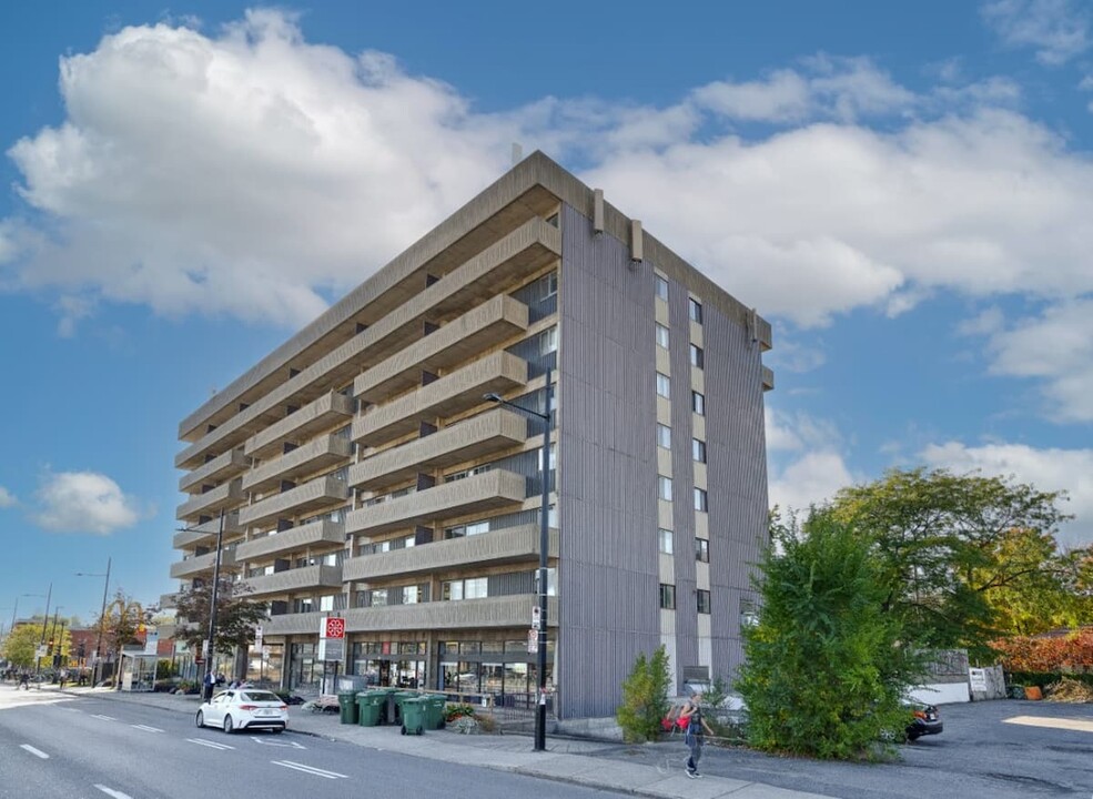 The Portneuf Apartments in Montréal, QC - Building Photo