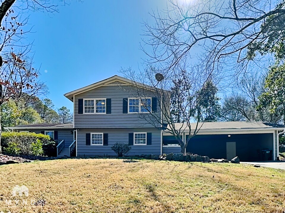 3792 Finger Creek SW in Lilburn, GA - Building Photo