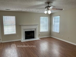 331 Silver Springs Dr in Sugar Hill, GA - Foto de edificio - Building Photo