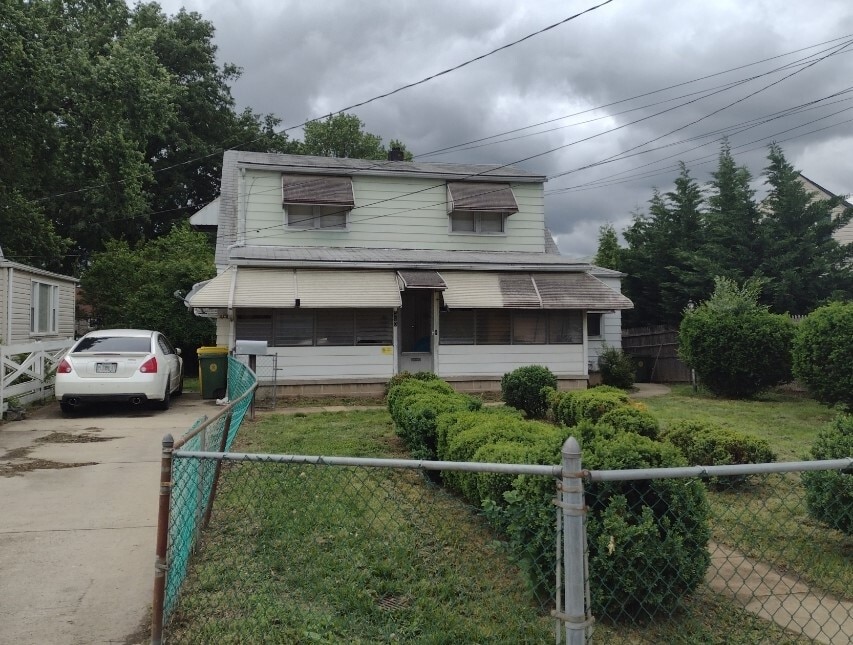520 Church St in Brooklyn Park, MD - Foto de edificio