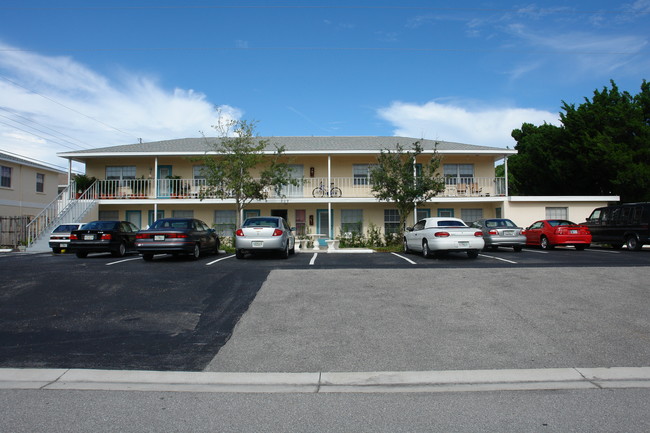 209 Avenida Des Parques N in Venice, FL - Building Photo - Building Photo