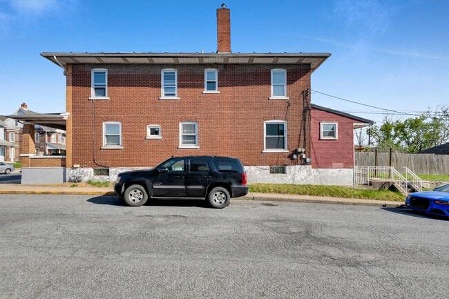 1466 Main St in Northampton, PA - Building Photo - Building Photo