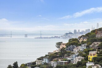 127 Crescent Ave in Sausalito, CA - Building Photo - Building Photo