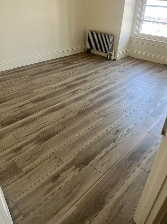 property at 272 W Cottage Pl