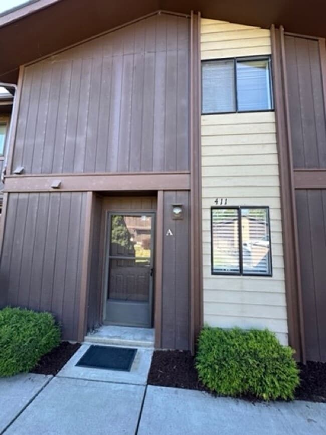 property at 411 Clay St