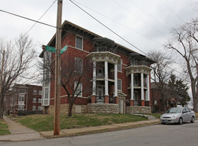 1000 E 33rd St Apartments