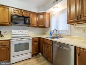 28 Henlopen Gardens in Lewes, DE - Building Photo - Building Photo