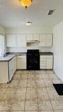 2500 Willow Ln in Irving, TX - Building Photo - Building Photo
