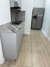 465 E 58th St in Hialeah, FL - Building Photo - Building Photo