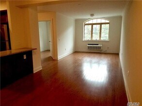 85-15 120th St-Unit -4C in Queens, NY - Building Photo - Building Photo