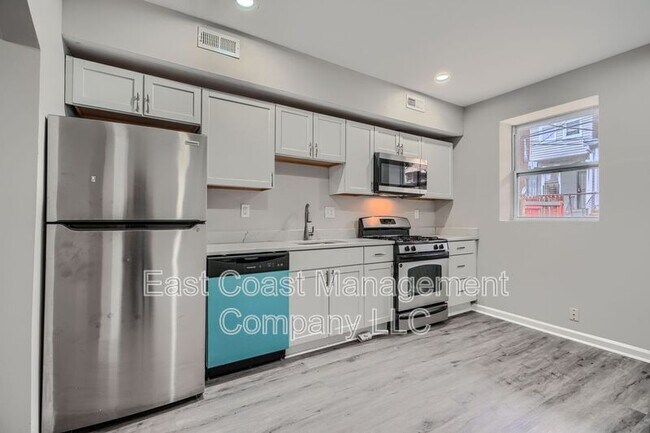 2622 Llewelyn Ave in Baltimore, MD - Building Photo - Building Photo