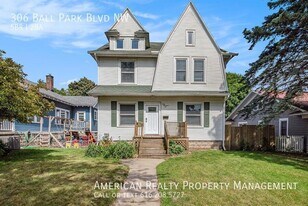 306 Ball Park Blvd NW in Grand Rapids, MI - Building Photo