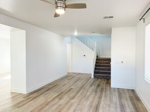 9728 Aleutian St in Las Vegas, NV - Building Photo - Building Photo