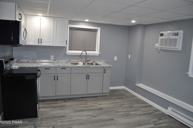 25 Lizzy Ln, Unit 1st floor in Waymart, PA - Building Photo - Building Photo