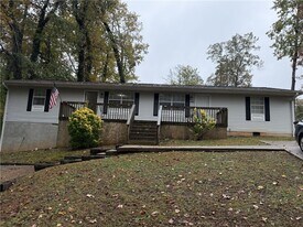 107 Sycamore Ln in Walhalla, SC - Building Photo