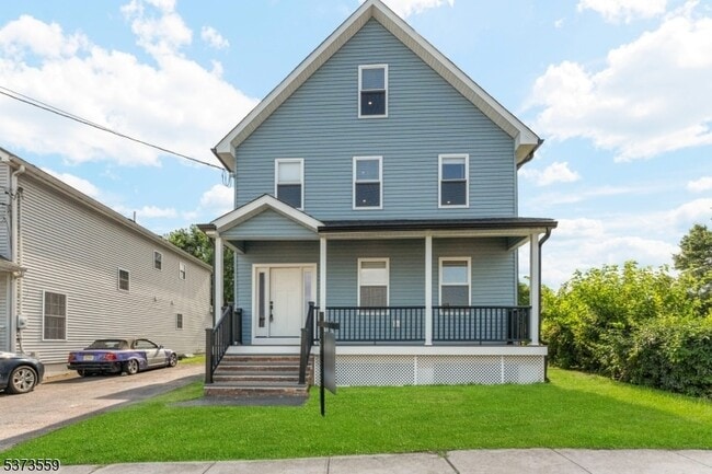 65 Anderson St, Unit 1 in Raritan, NJ - Building Photo - Building Photo