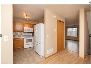 16331 Timber Crest Dr SE in Prior Lake, MN - Building Photo - Building Photo