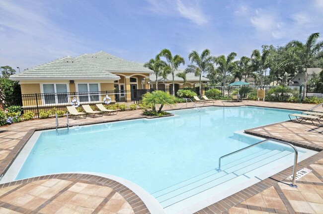 Autumn Place Apartments in Temple Terrace, FL - Building Photo - Building Photo