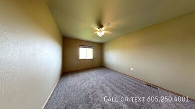 3503 W 93rd St, Unit 3503-04 in Sioux Falls, SD - Building Photo - Building Photo