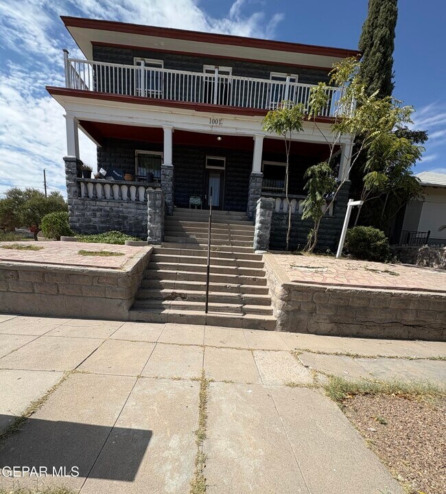 property at 1001 E Nevada Ave