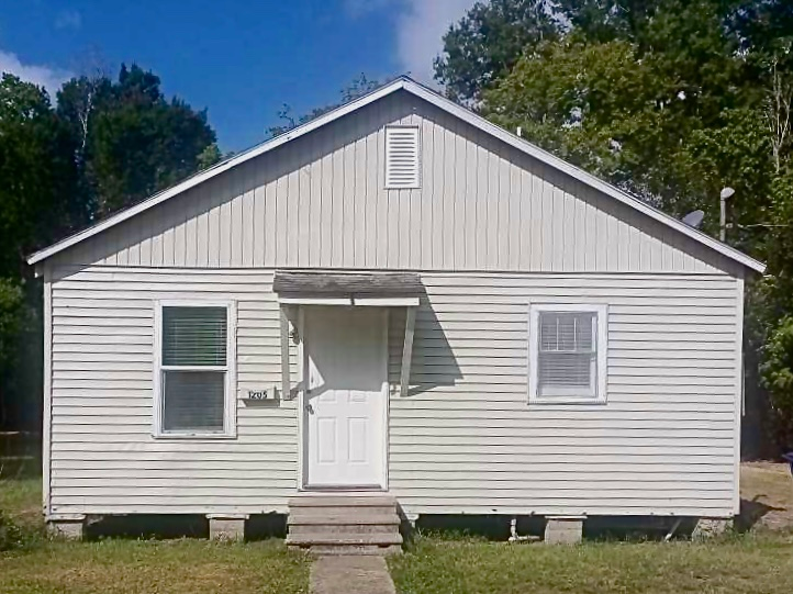 1205 Jacobs Ave in Crowley, LA - Building Photo