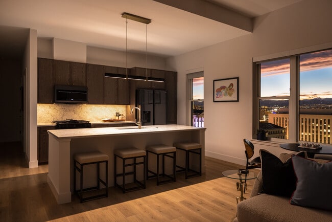 NOVEL Uptown by Crescent Communities in Denver, CO - Foto de edificio - Building Photo