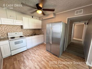 8 Cady Dr in St. Louis, MO - Building Photo - Building Photo