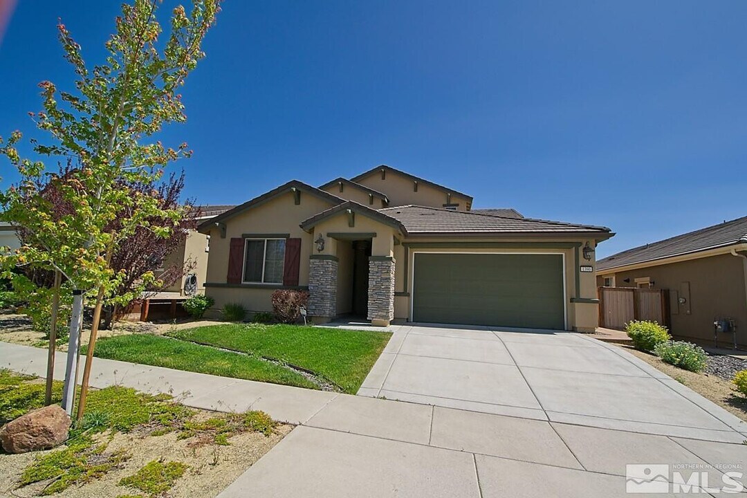 1390 Trailhead Dr in Reno, NV - Building Photo