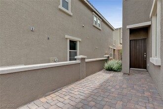 10415 Skye Canyon Falls Ave in Las Vegas, NV - Building Photo - Building Photo