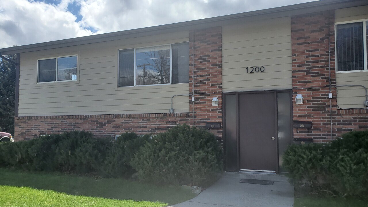1200 Avenue C, Unit A in Billings, MT - Building Photo
