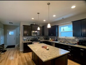 1037 26th Ave SE in Minneapolis, MN - Building Photo - Building Photo